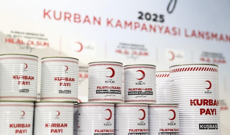 Kızılay kurban bağışıyla sofralara ulaşan et yardım paketi