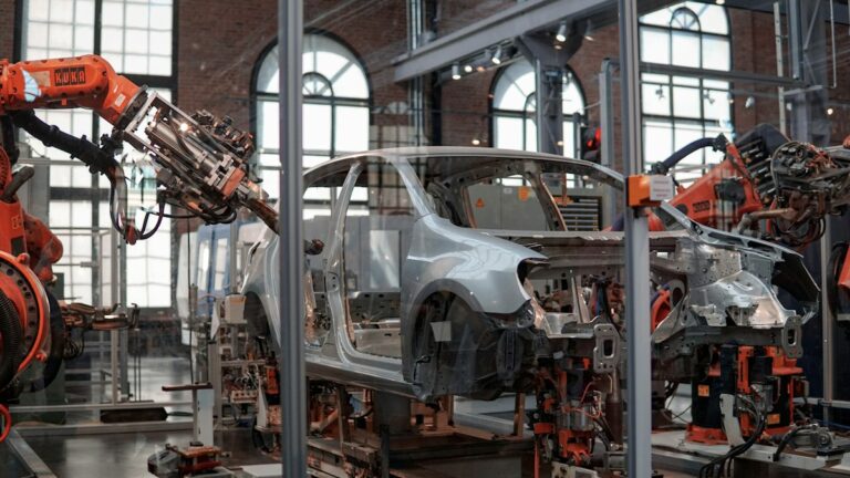 Volkswagen Türkiye üretim iddiası doğru mu: otomobil fabrikası üretim hattı